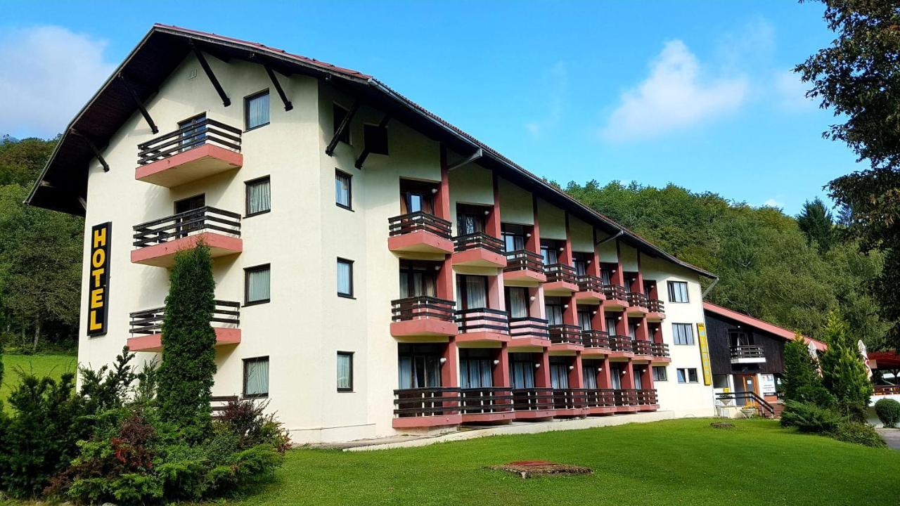 Hotel Mladost Tjentiste Exterior foto