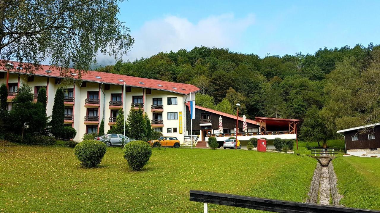 Hotel Mladost Tjentiste Exterior foto