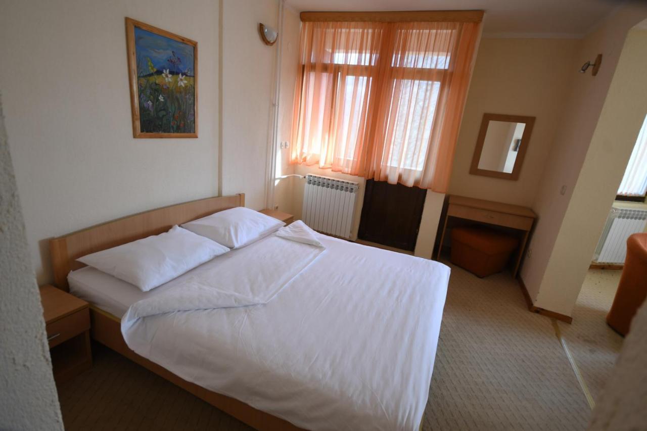 Hotel Mladost Tjentiste Exterior foto