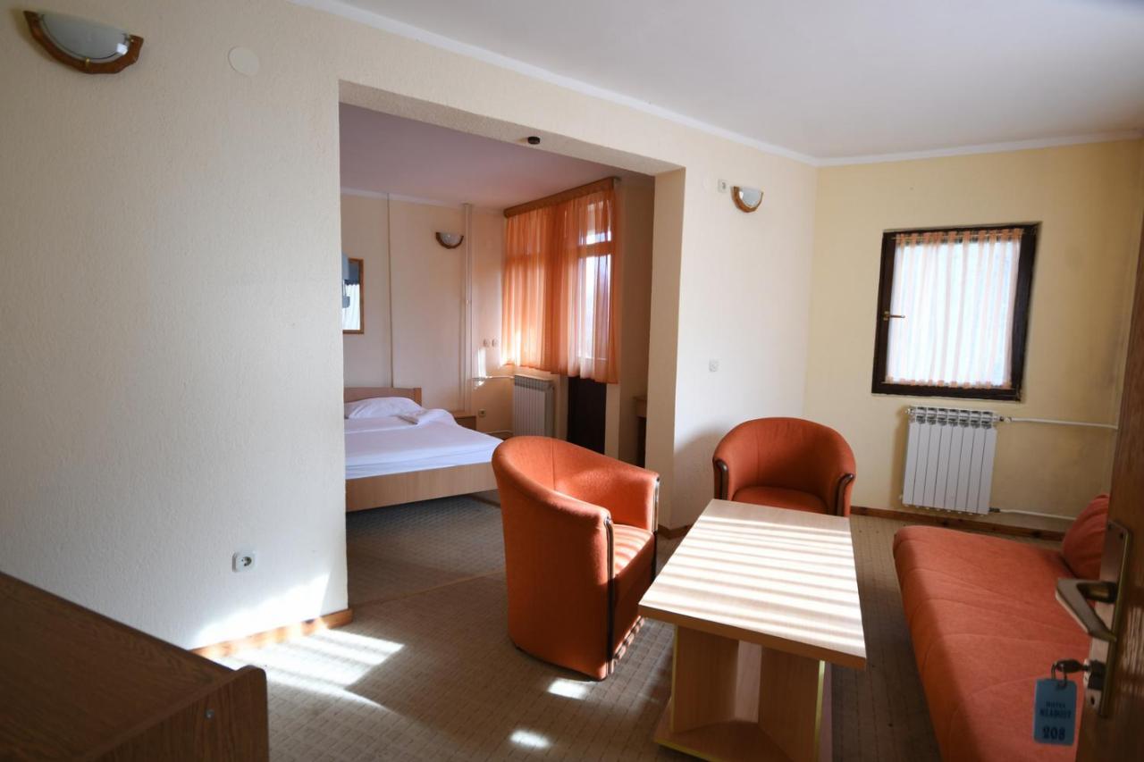 Hotel Mladost Tjentiste Exterior foto