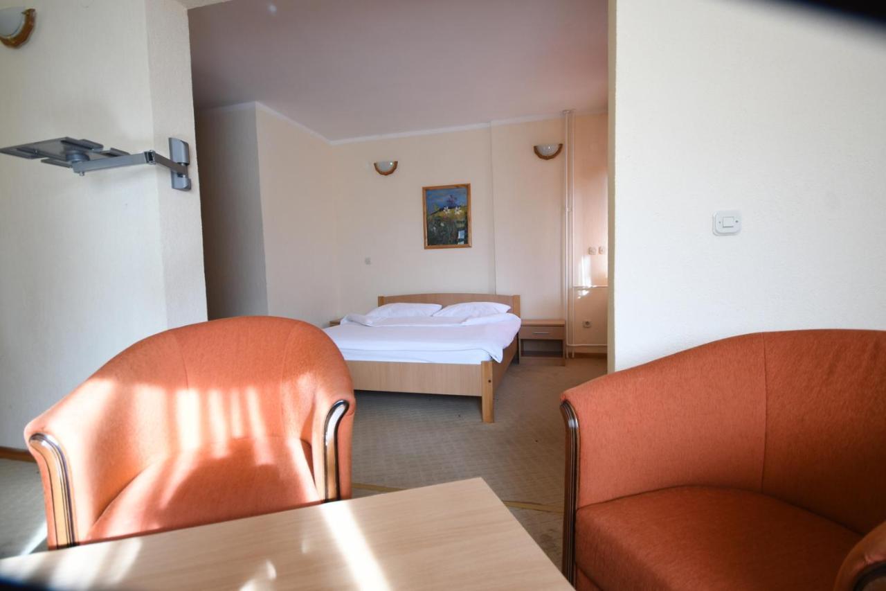 Hotel Mladost Tjentiste Exterior foto