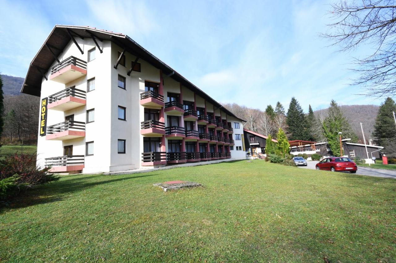 Hotel Mladost Tjentiste Exterior foto